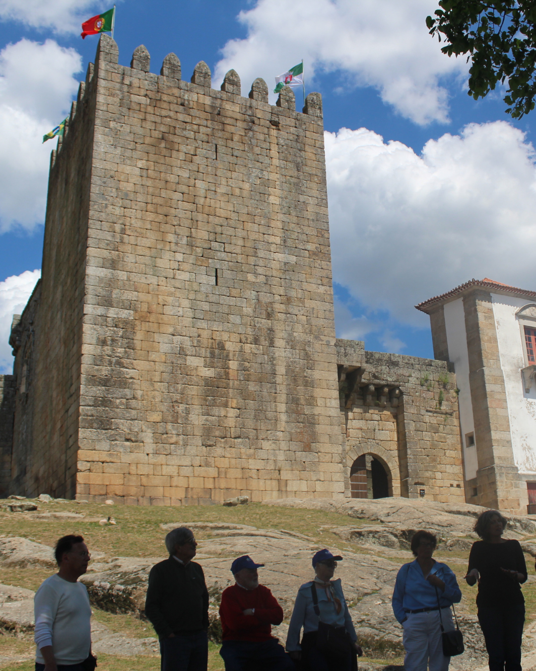 A Previdência Portuguesa leva Associados a Belmonte