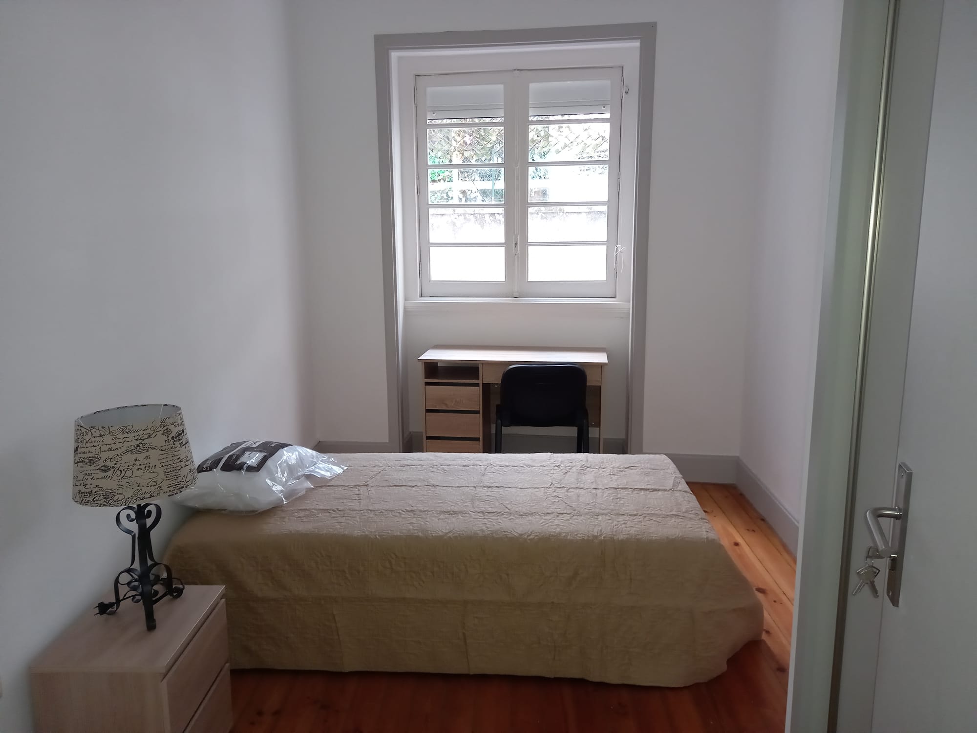 quarto simples para arrendar
