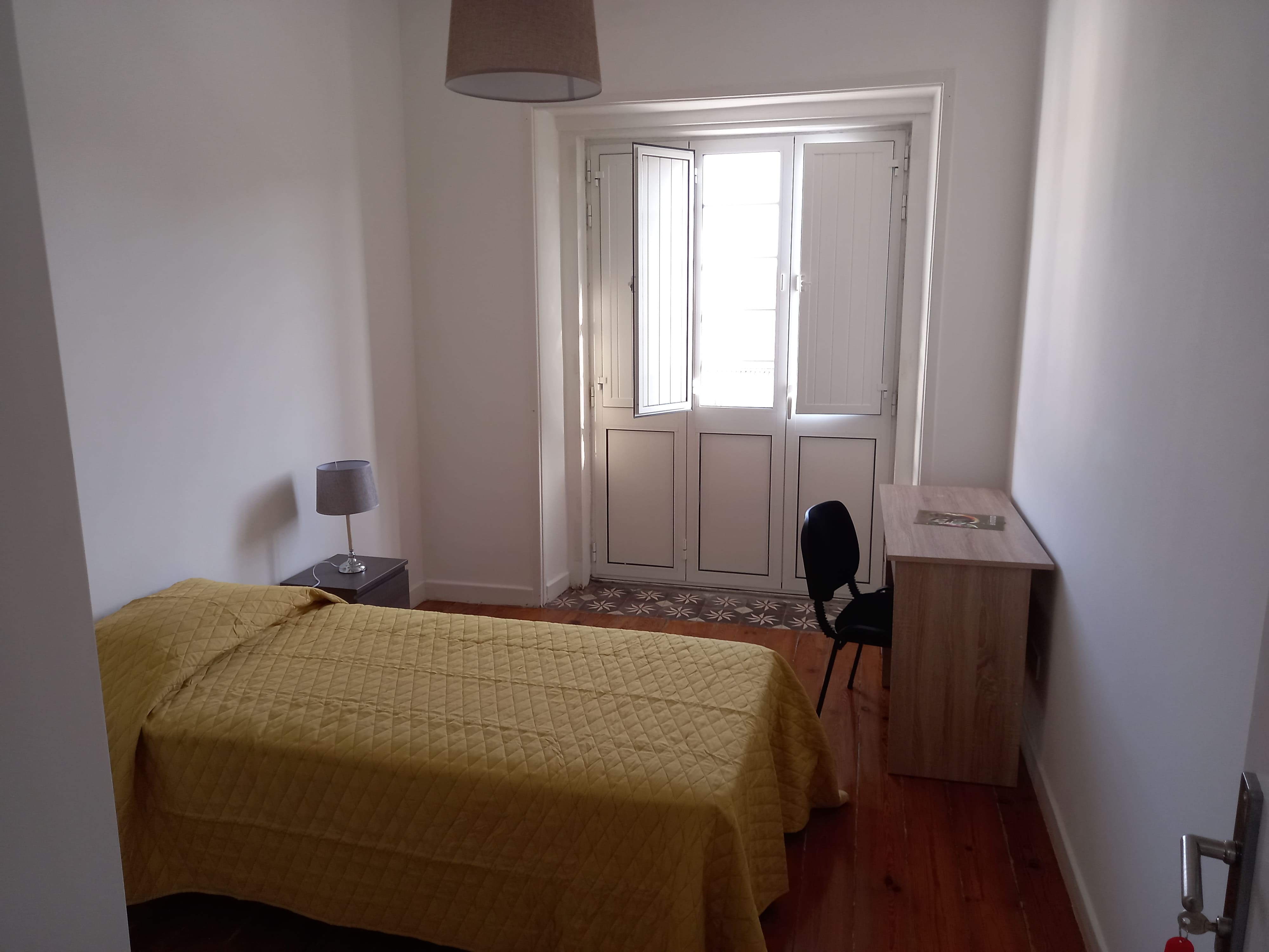 quarto simples para arrendar