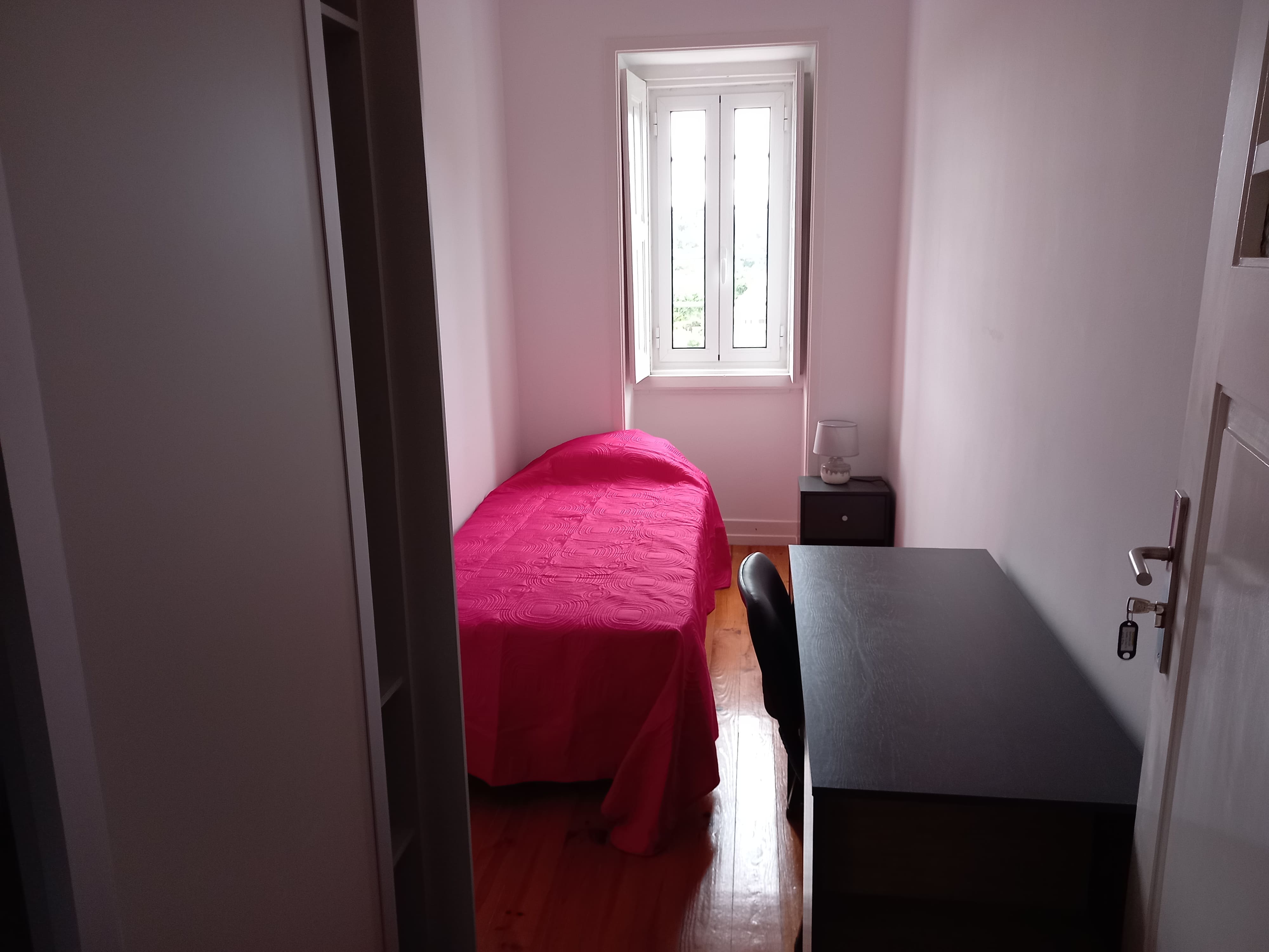 quarto simples para arrendar